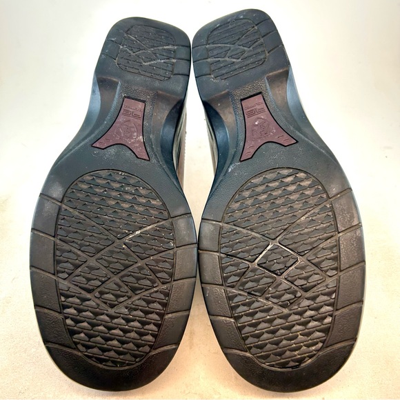 Ariat Brown Leather Mendocino Tassel 93897 Mules Clogs, Size 8.5 EU 39.5 - Picture 9 of 11